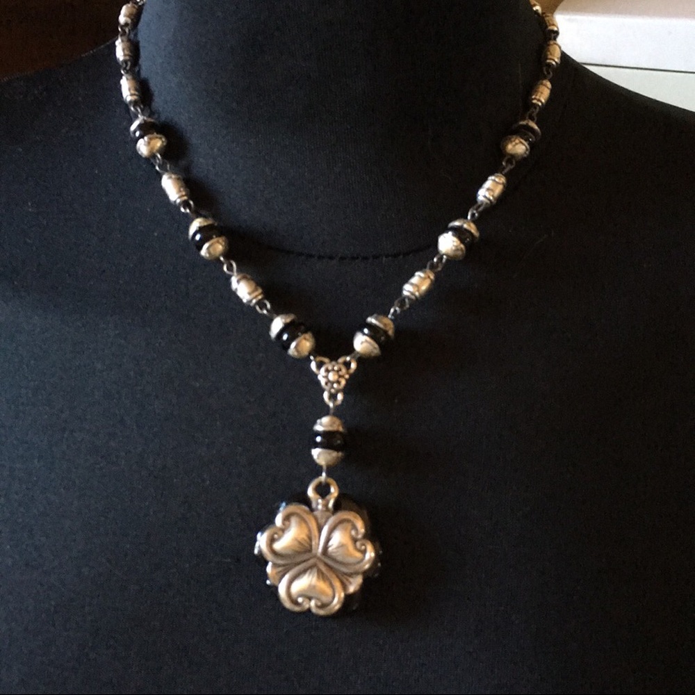 Beautiful Brighton reversible necklace.